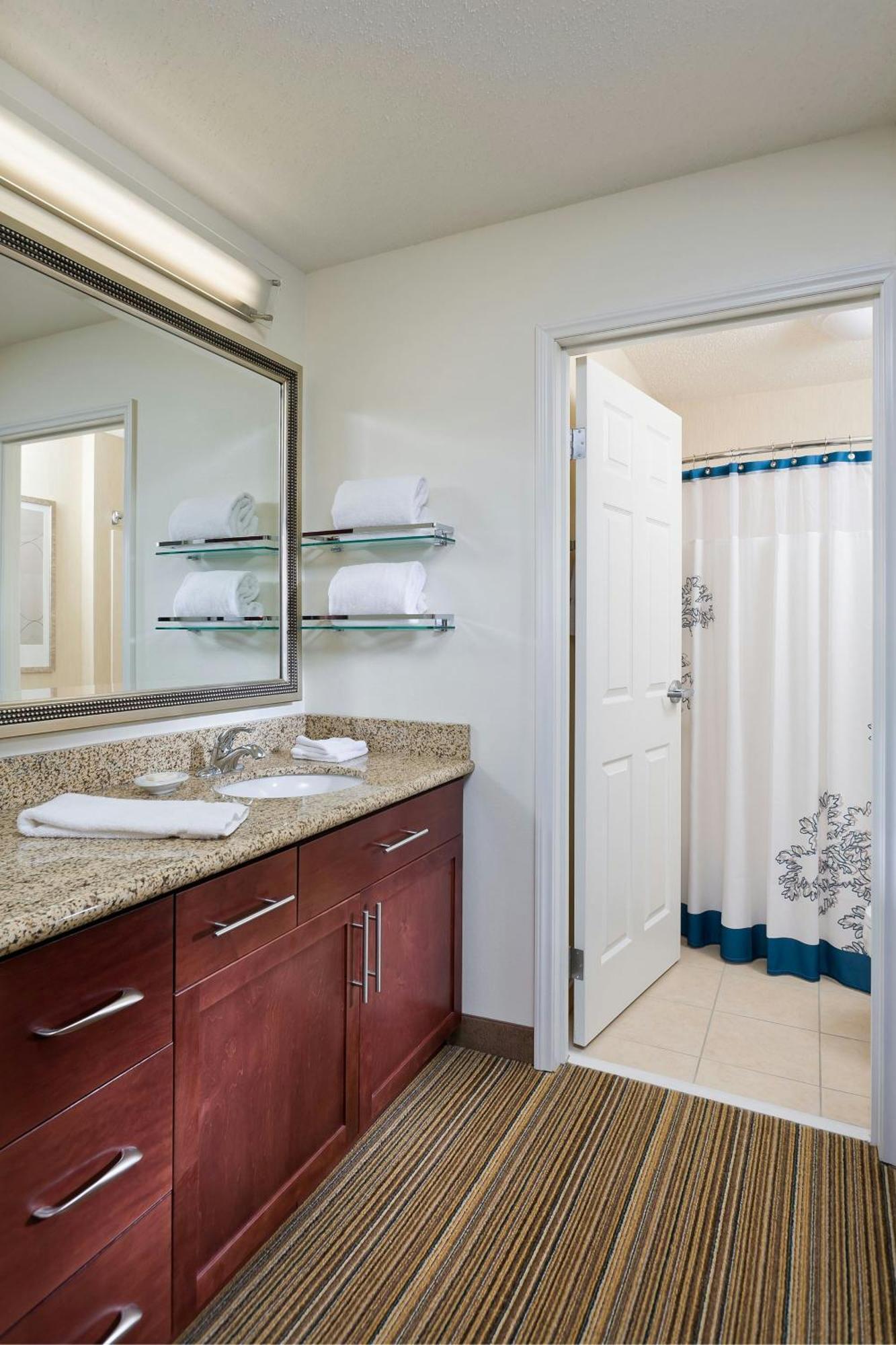 Residence Inn By Marriott Houston The Woodlands/Lake Front Circle Buitenkant foto
